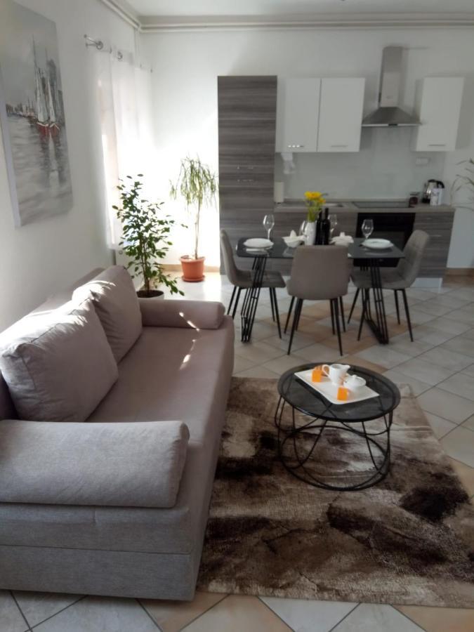 Studio Apartman Kika Otočac Εξωτερικό φωτογραφία